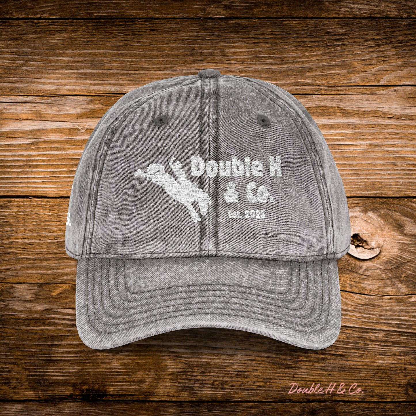 Vintage Embroidered Baseball Cap – White Logo
