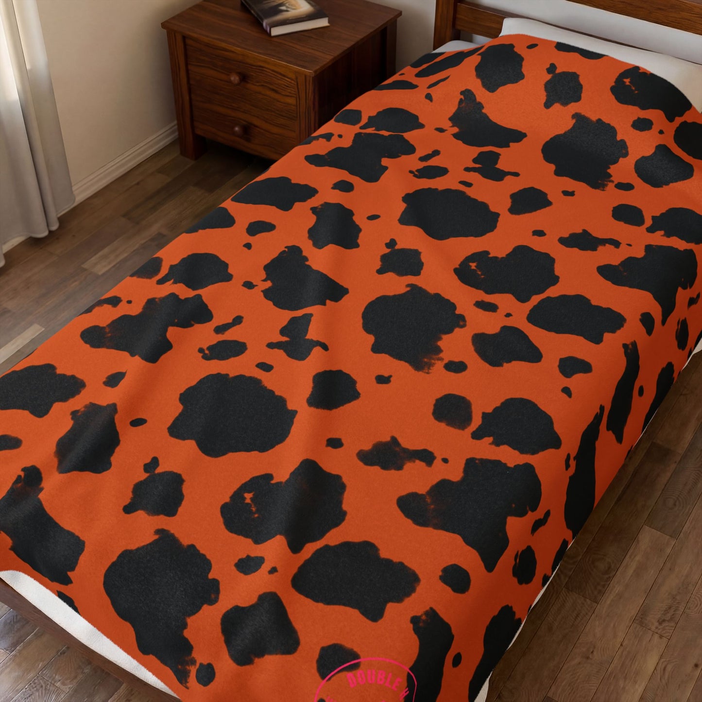 Retro Cheetah w/ Pink Logo Throw Blanket