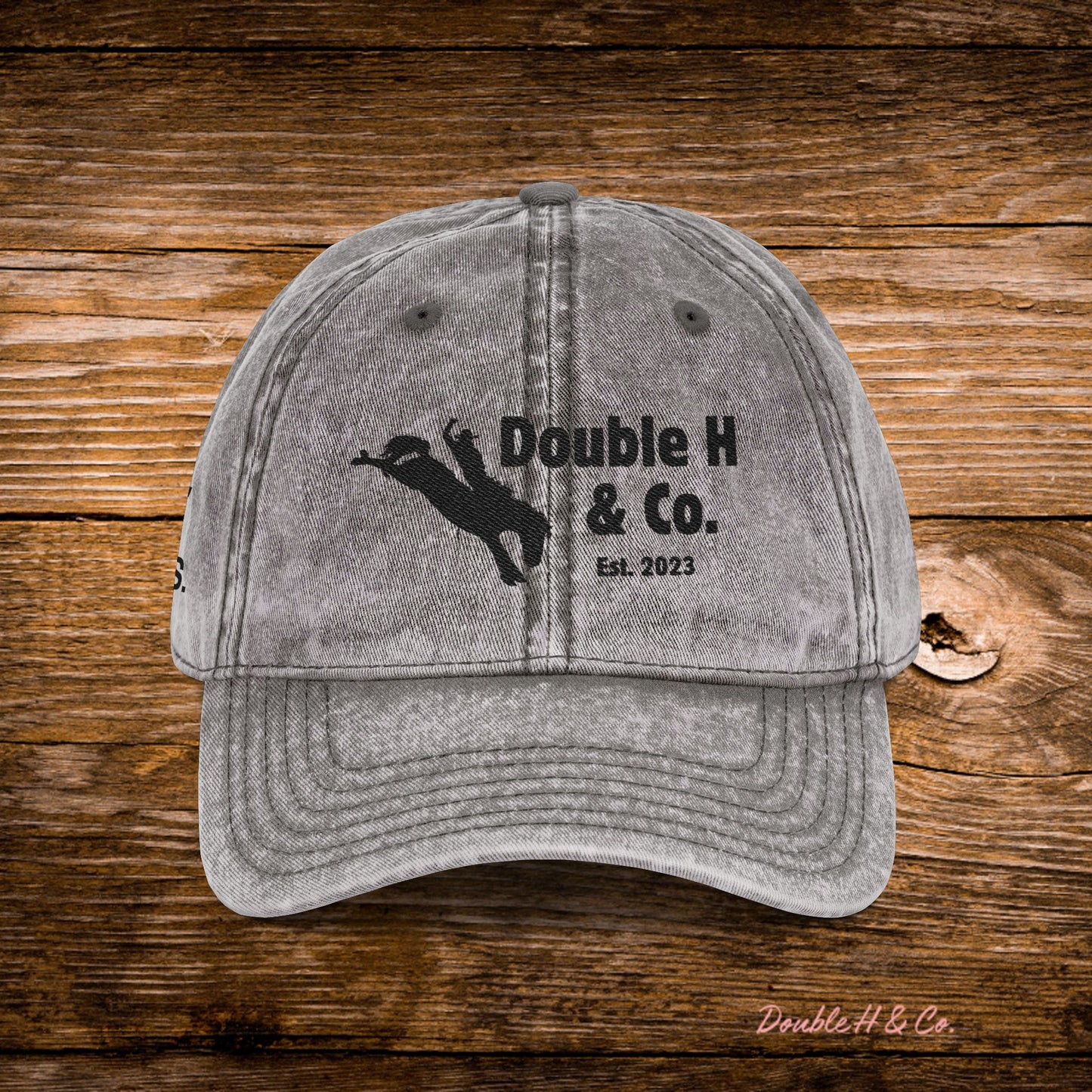 Vintage Embroidered Baseball Cap – Black Logo